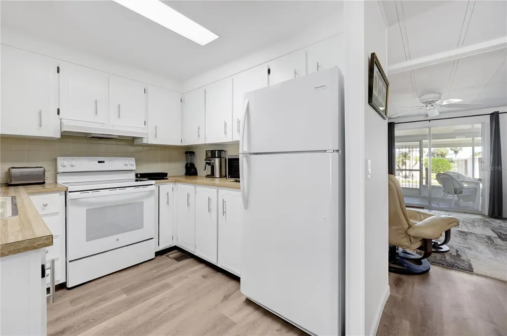 2100 Kings Highway Port Charlotte FL 33980