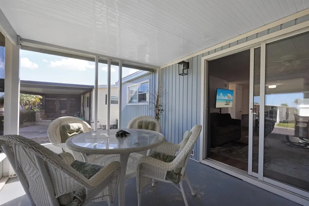 2100 Kings Highway Port Charlotte FL 33980