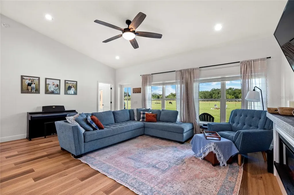 7260 Cr 625 Bushnell FL 33513