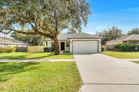570 E 5th Street Chuluota FL 32766