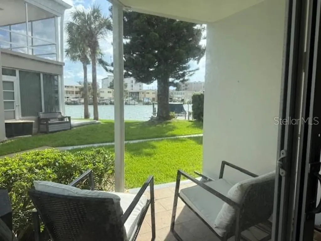 430 Larboard Way Clearwater Beach FL 33767