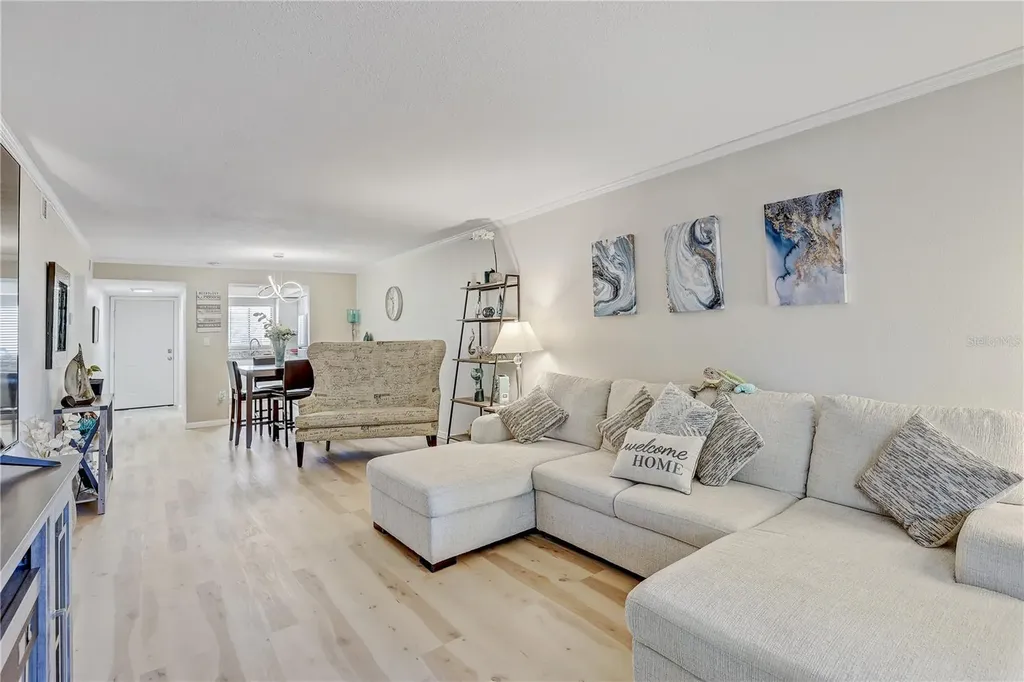 3650 Lake Bayshore Drive Bradenton FL 34205