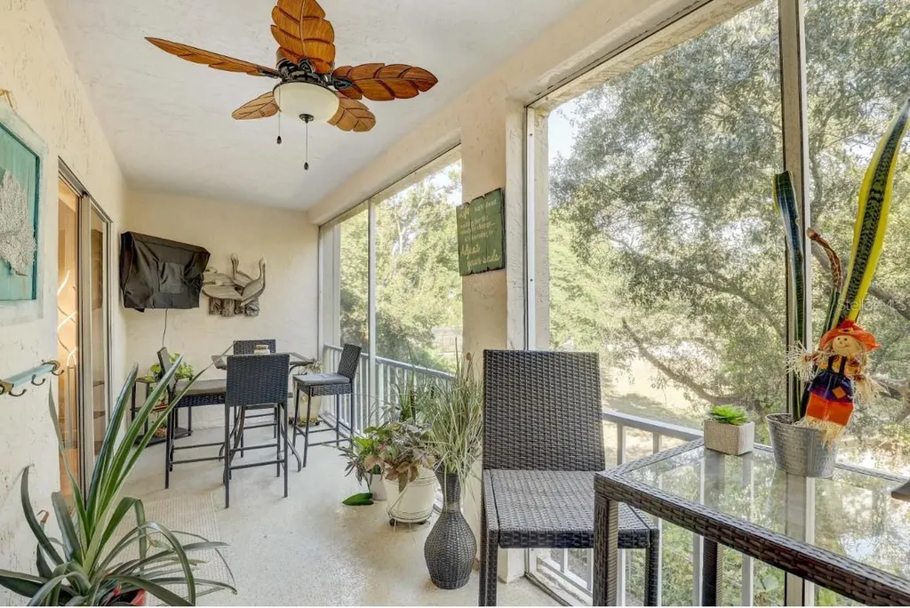 3650 Lake Bayshore Drive Bradenton FL 34205