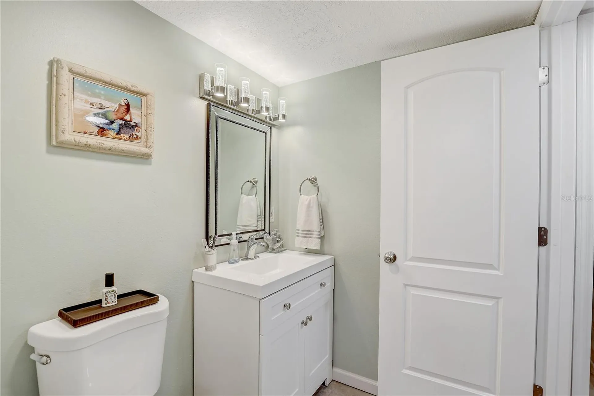 3650 Lake Bayshore Drive Bradenton FL 34205