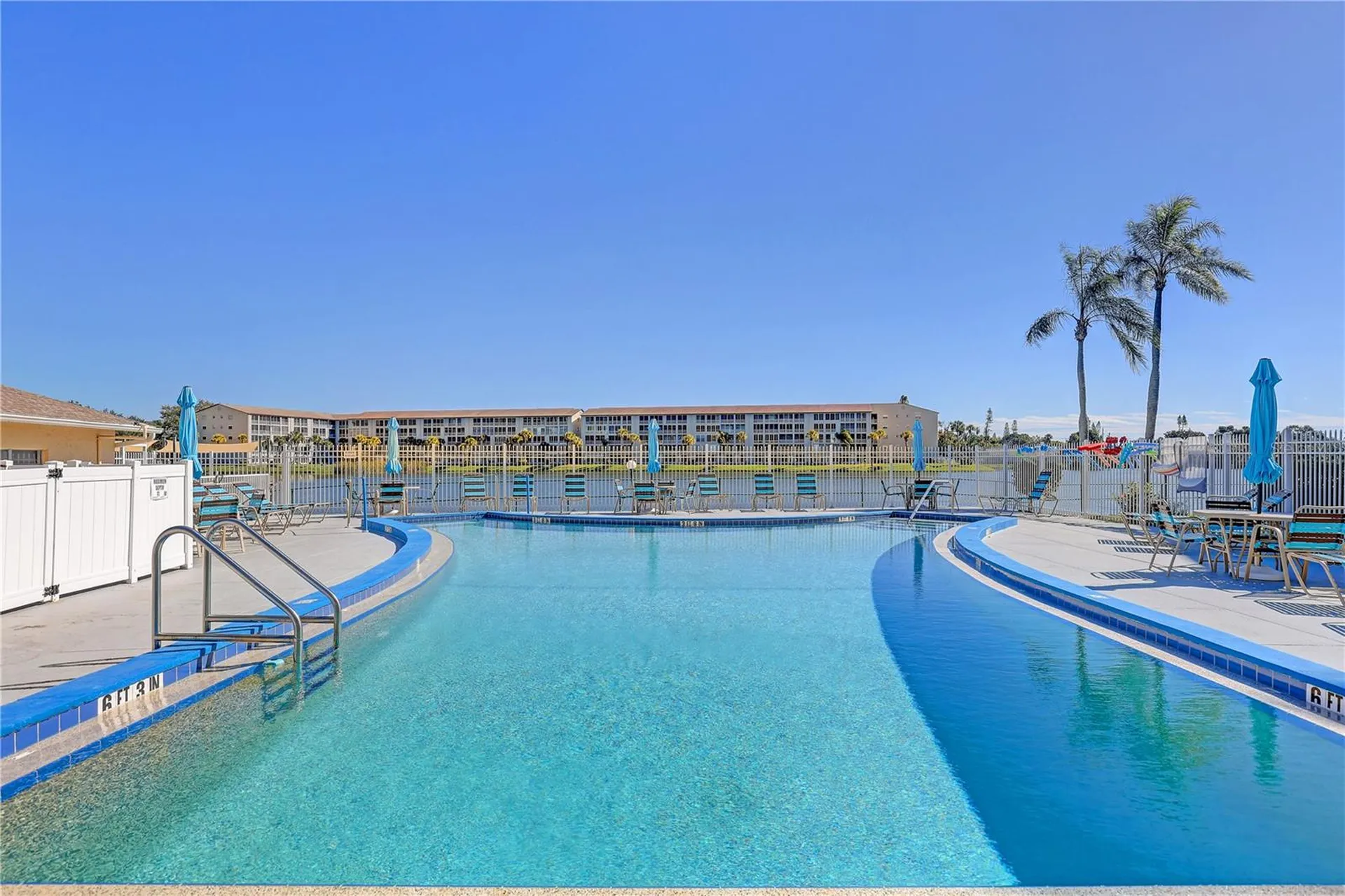 3650 Lake Bayshore Drive Bradenton FL 34205