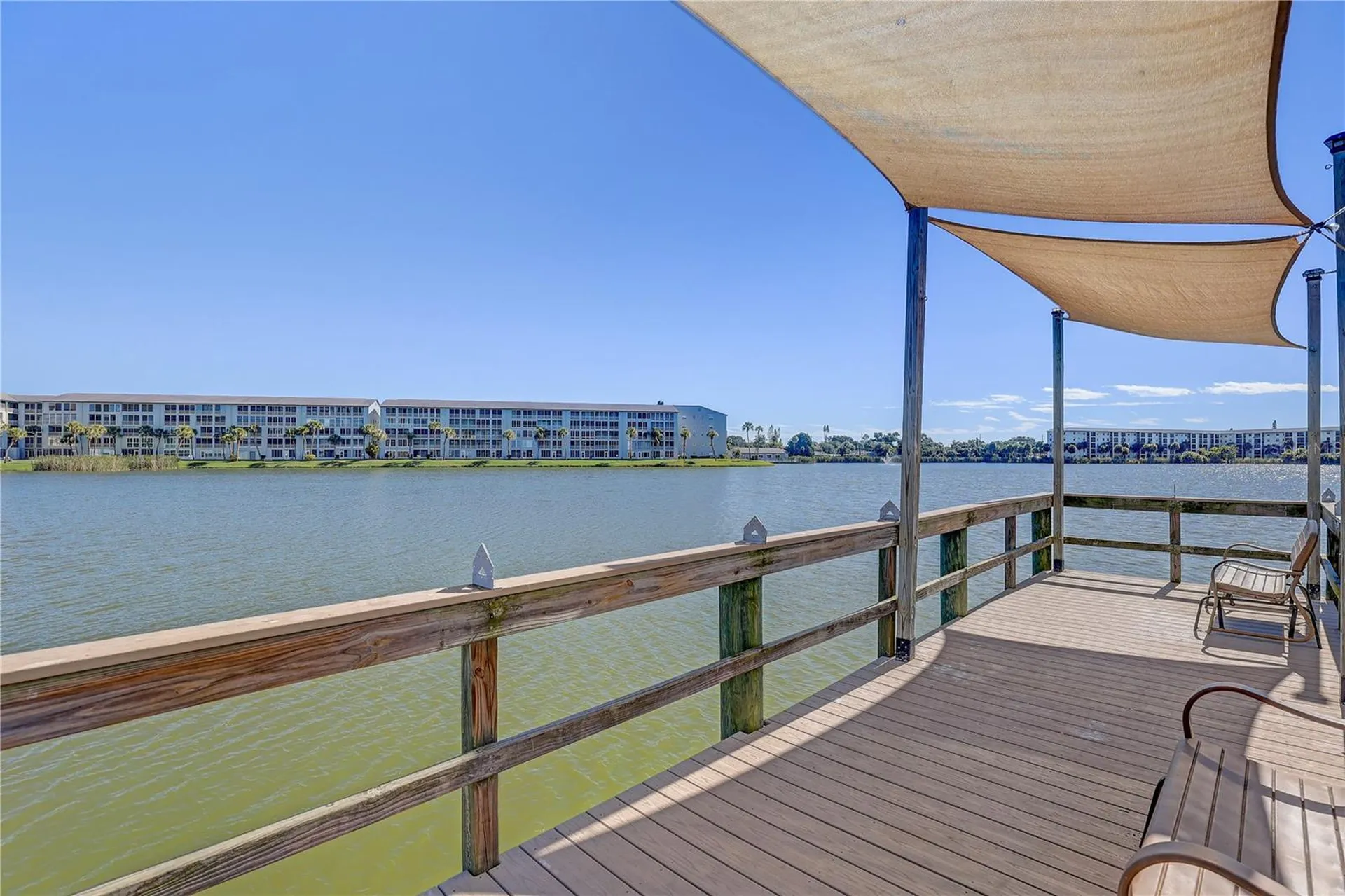 3650 Lake Bayshore Drive Bradenton FL 34205