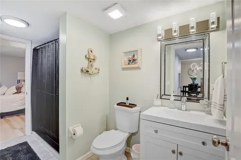3650 Lake Bayshore Drive Bradenton FL 34205