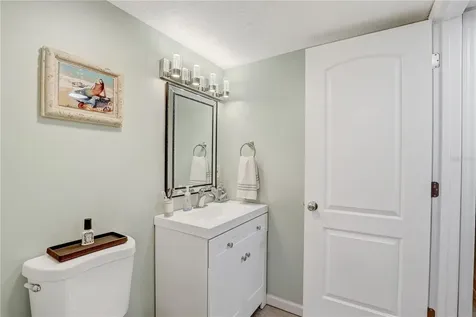 3650 Lake Bayshore Drive Bradenton FL 34205