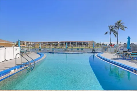 3650 Lake Bayshore Drive Bradenton FL 34205