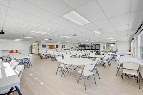3650 Lake Bayshore Drive Bradenton FL 34205