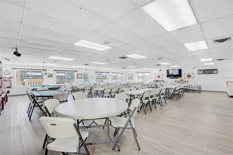 3650 Lake Bayshore Drive Bradenton FL 34205