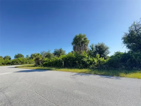 13125 Revell Lane Port Charlotte FL 33981