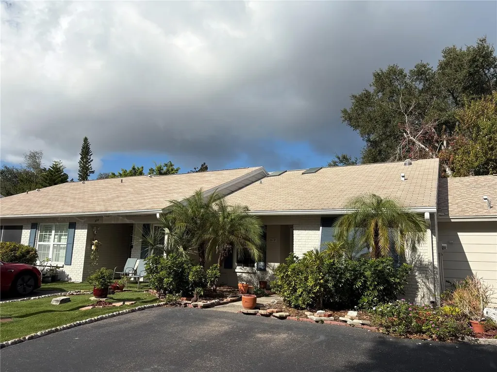 317 Plymouth Street Safety Harbor FL 34695