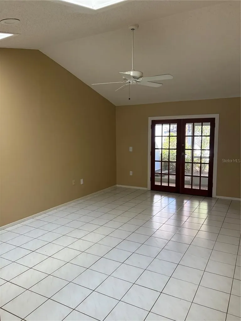 317 Plymouth Street Safety Harbor FL 34695