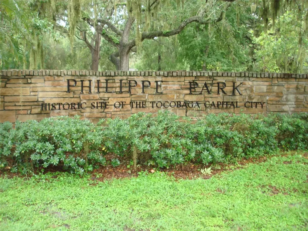 317 Plymouth Street Safety Harbor FL 34695