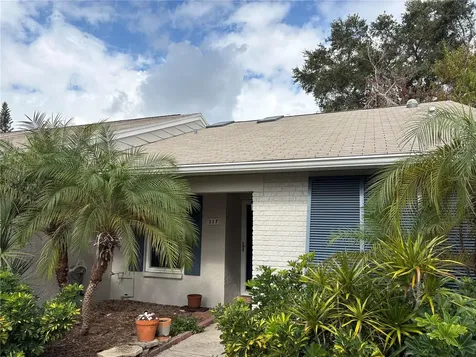 317 Plymouth Street Safety Harbor FL 34695