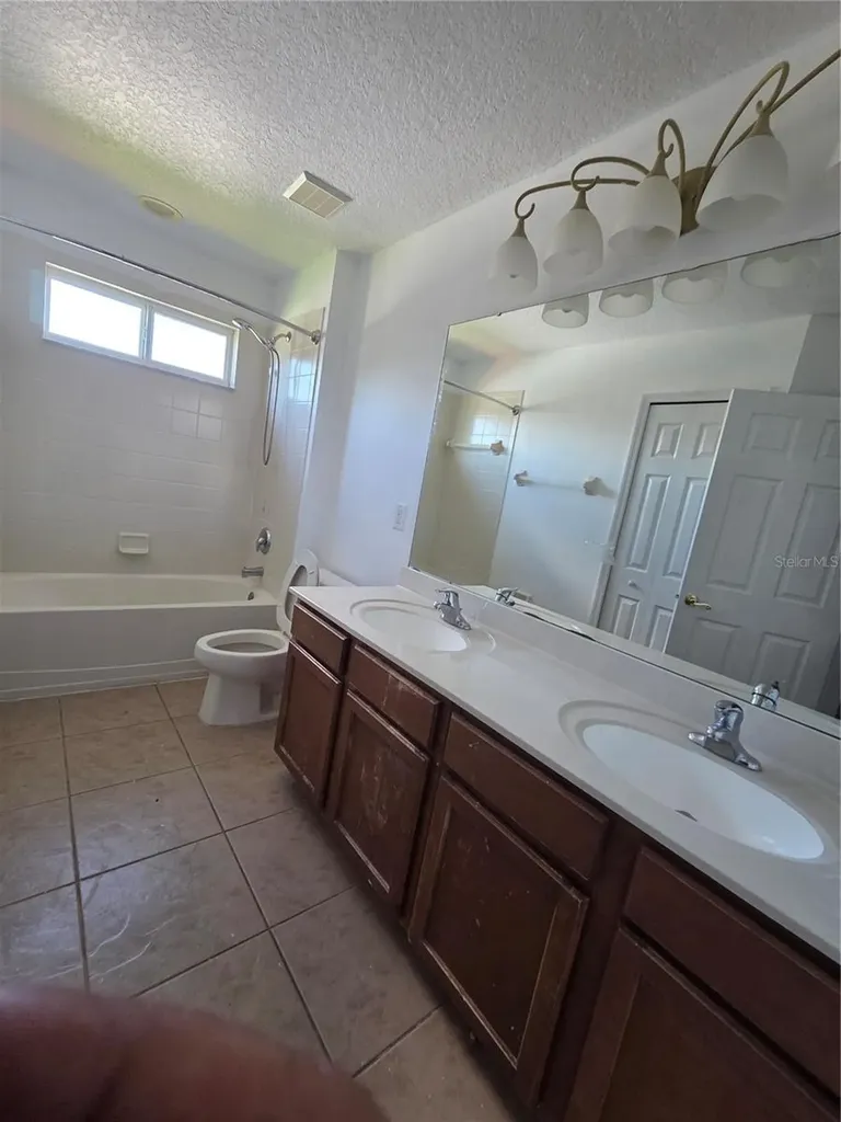 2400 Tybee Road St Cloud FL 34769