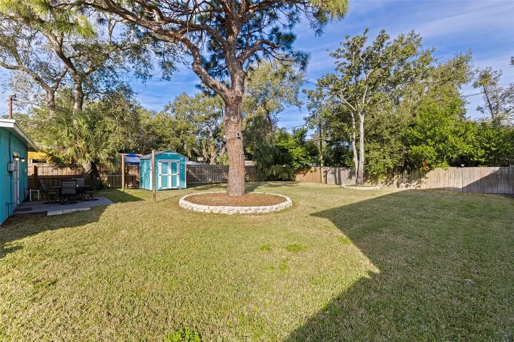 8011 26th Avenue N St Petersburg FL 33710