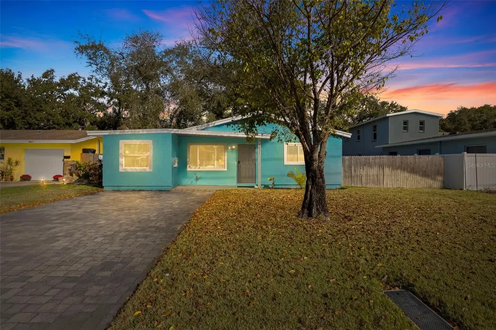 8011 26th Avenue N St Petersburg FL 33710