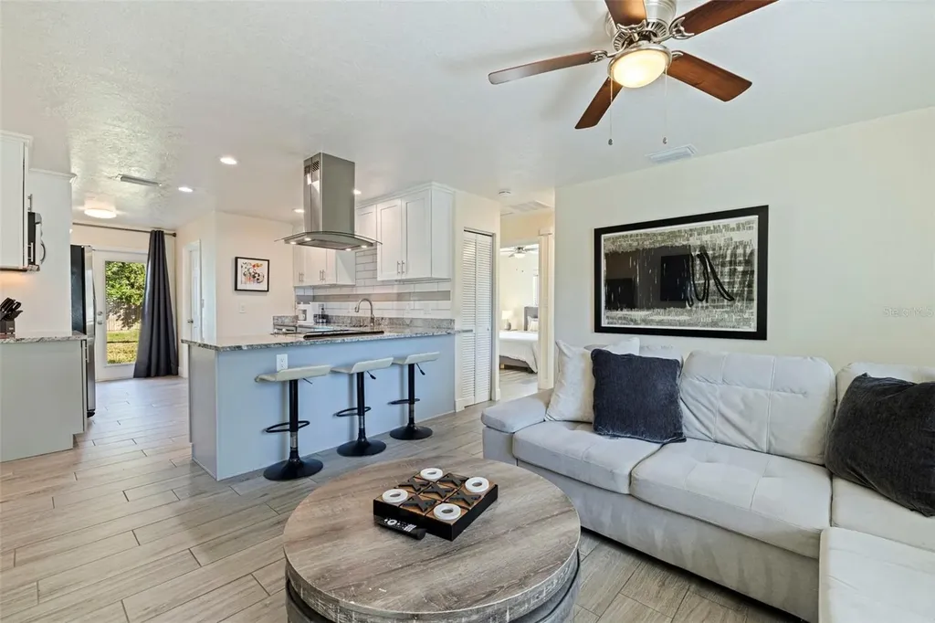 8011 26th Avenue N St Petersburg FL 33710
