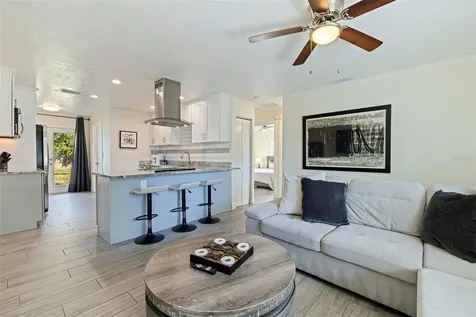 8011 26th Avenue N St Petersburg FL 33710