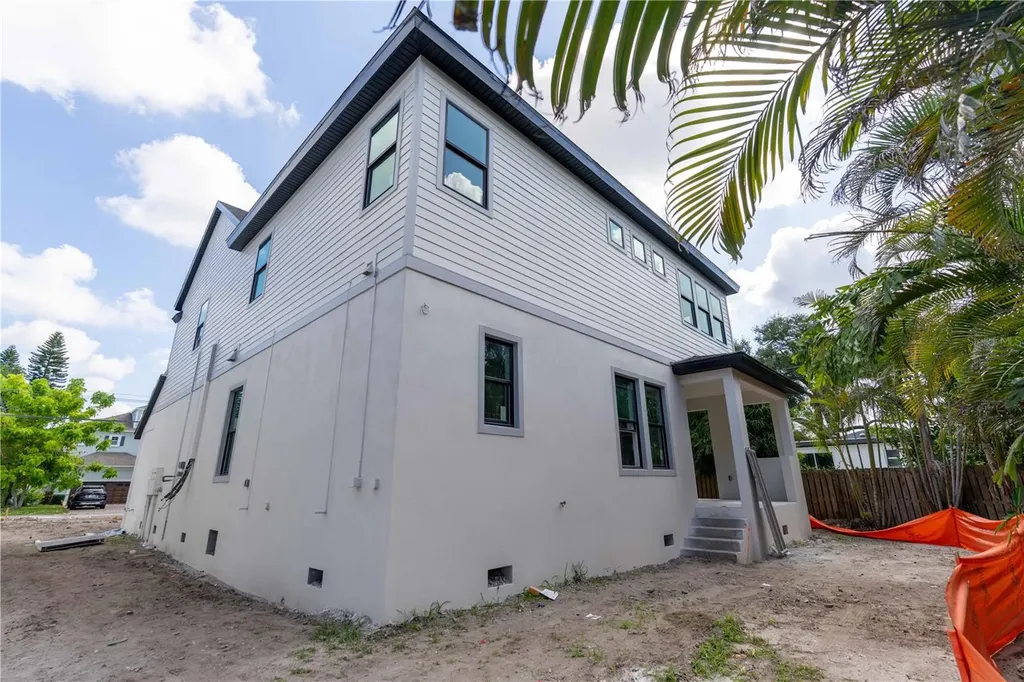4018 W Cleveland Street Tampa FL 33611