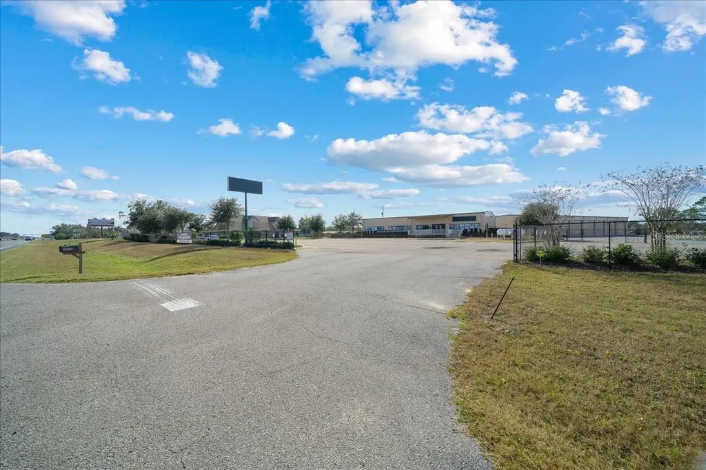 13866 S Us Highway 441 Highway Summerfield FL 34491
