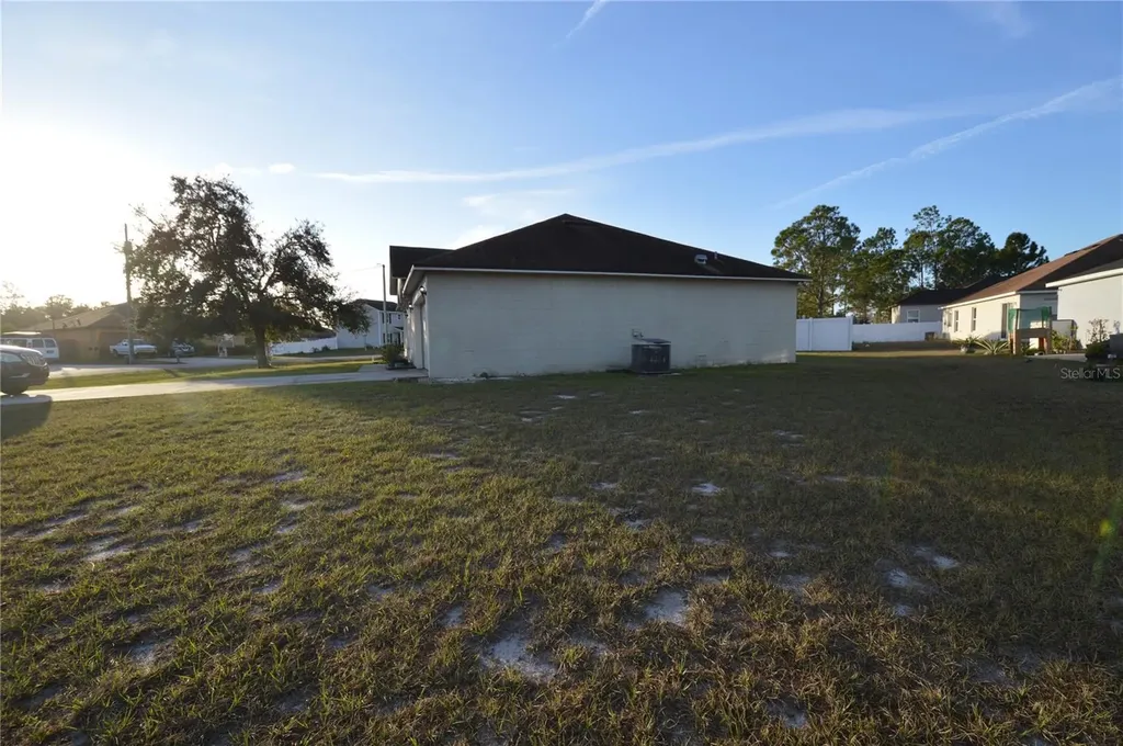 1617 Perdido Court Kissimmee FL 34759
