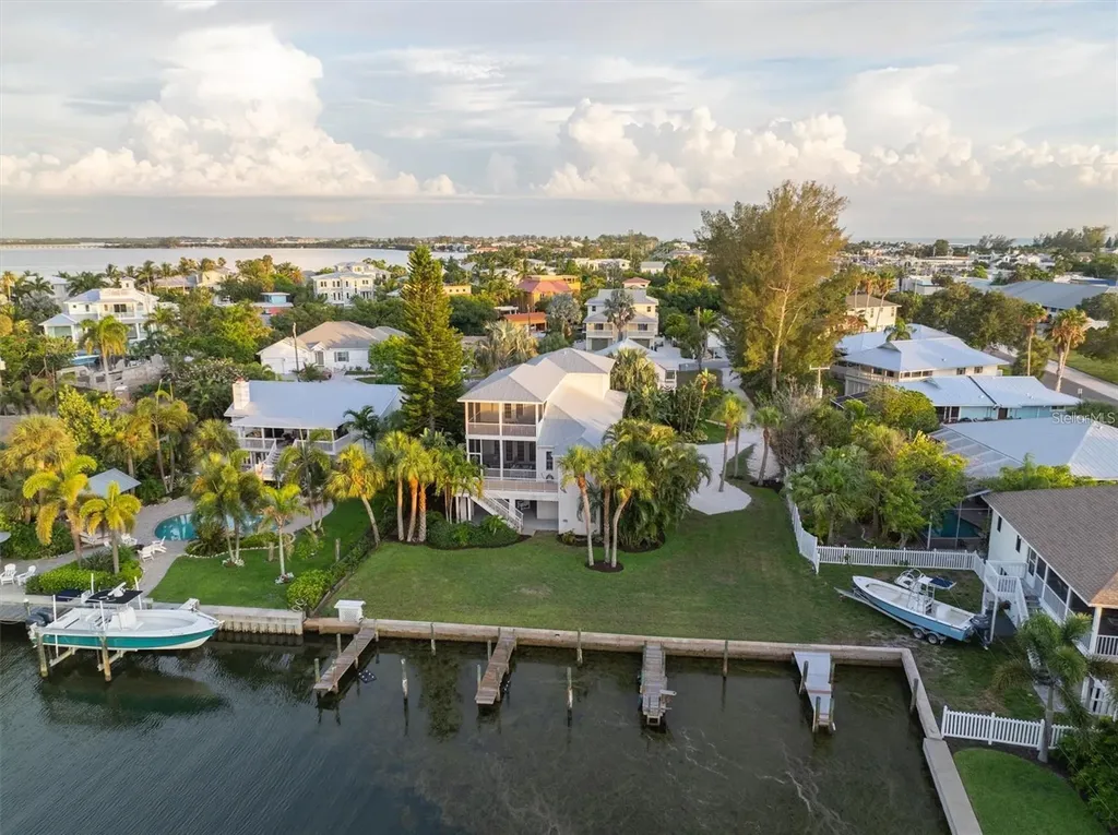 504 59th Street Holmes Beach FL 34217