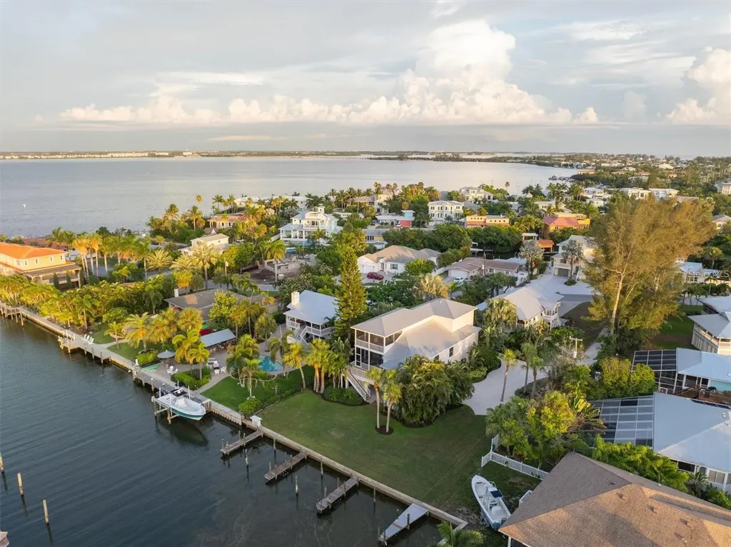 504 59th Street Holmes Beach FL 34217