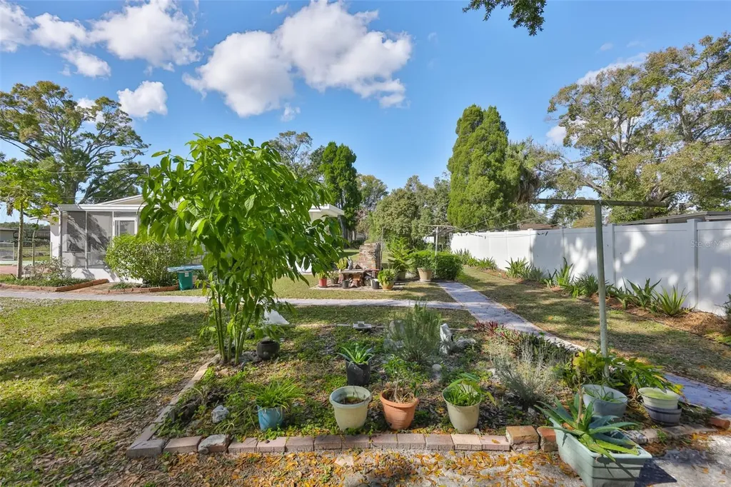 5105 Saint Charles Place Tampa FL 33610