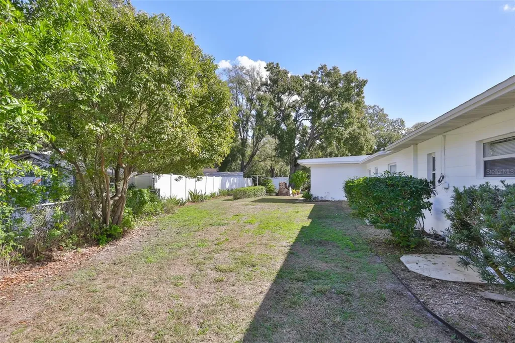 5105 Saint Charles Place Tampa FL 33610