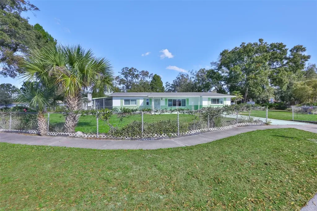 5105 Saint Charles Place Tampa FL 33610