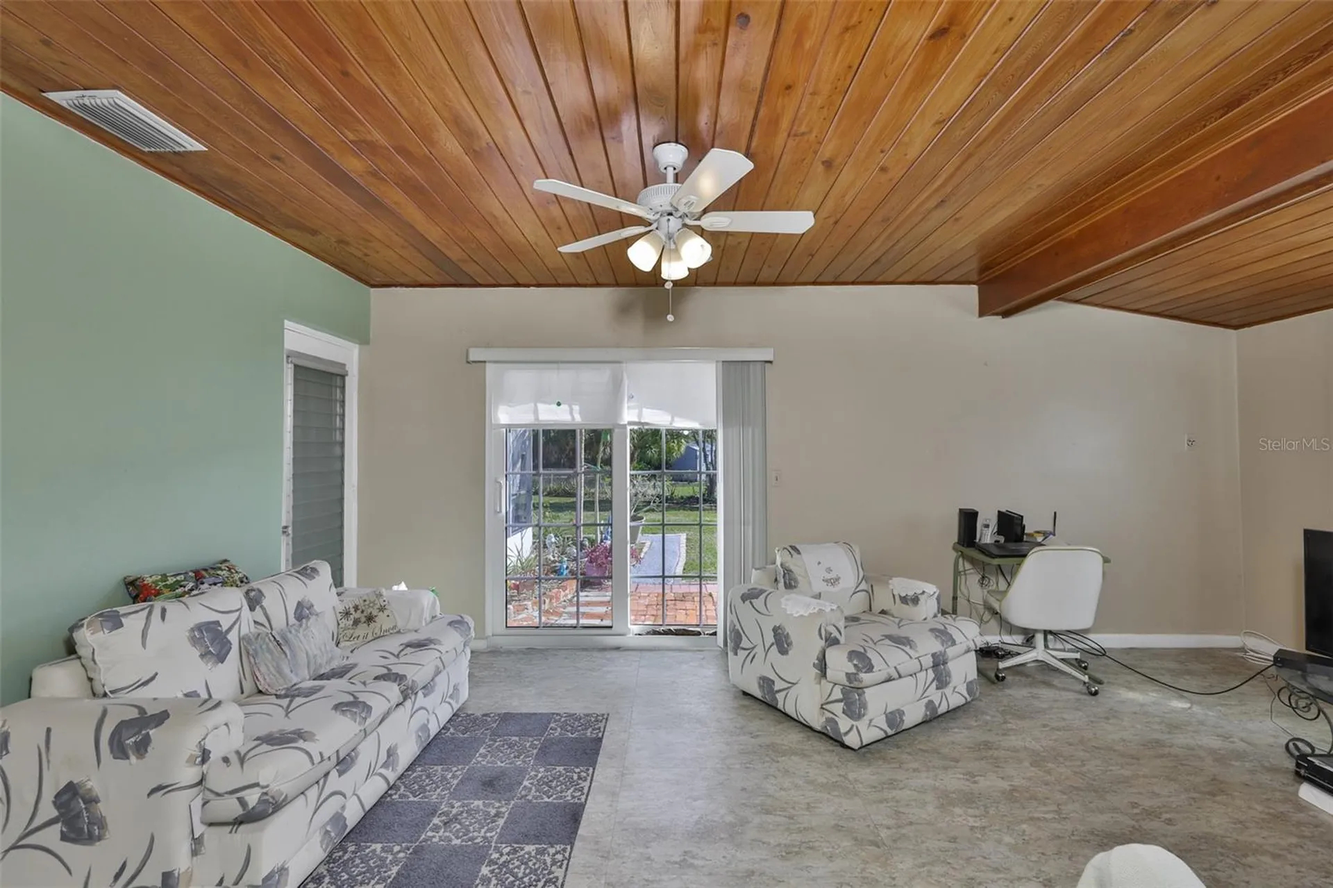 5105 Saint Charles Place Tampa FL 33610