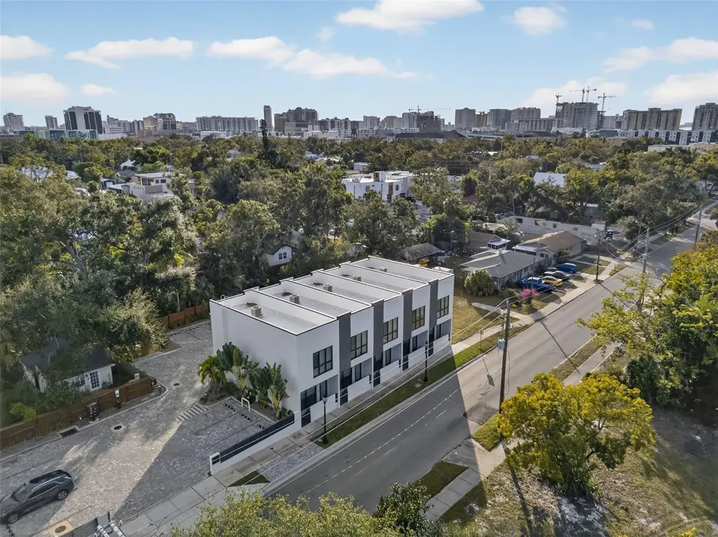 1774 10th Street Sarasota FL 34236