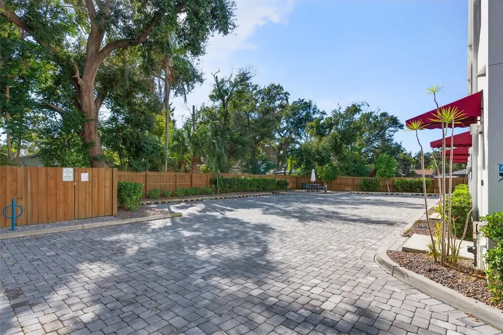 1774 10th Street Sarasota FL 34236