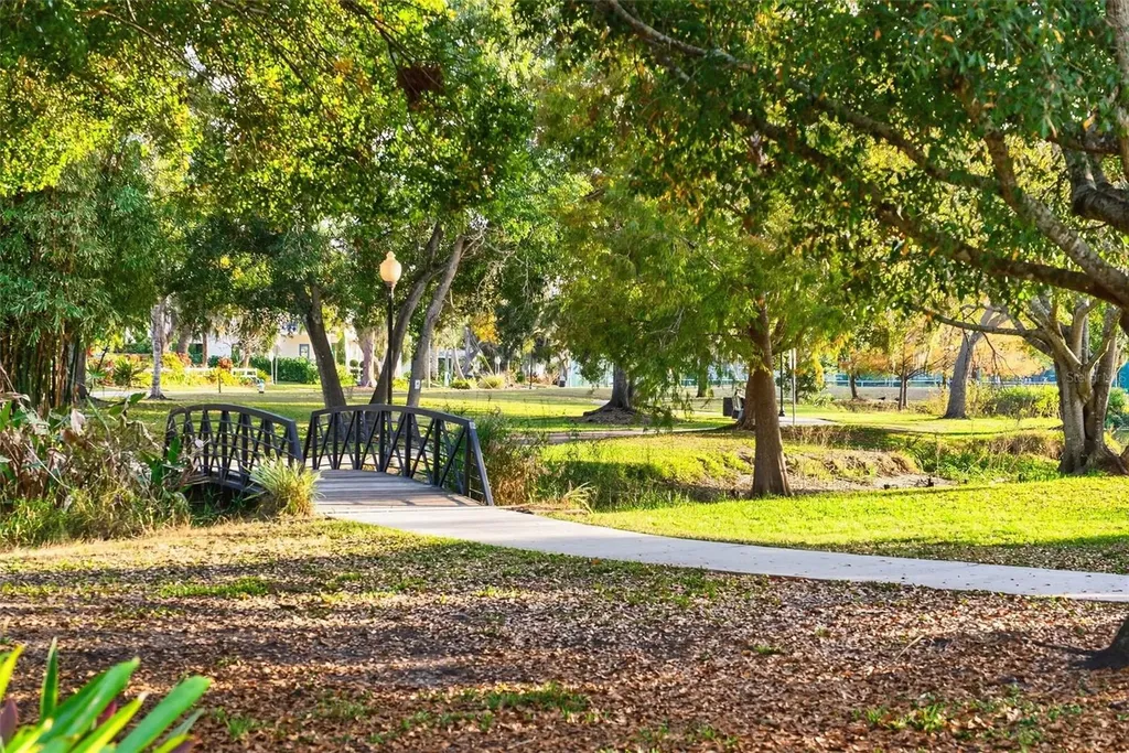 1774 10th Street Sarasota FL 34236