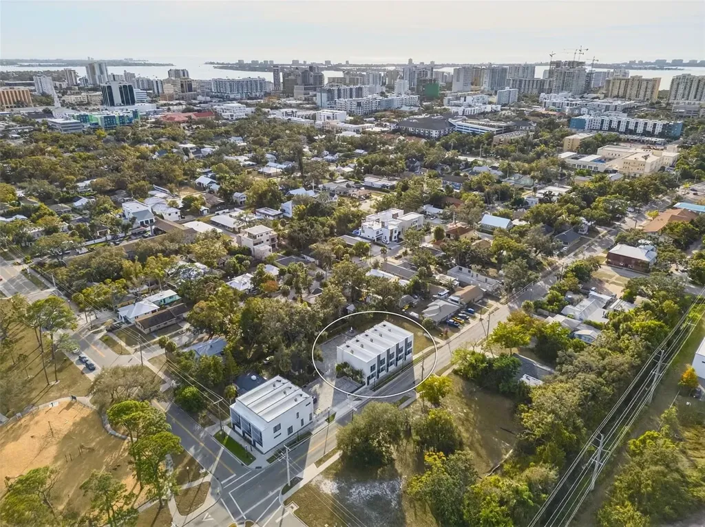 1774 10th Street Sarasota FL 34236