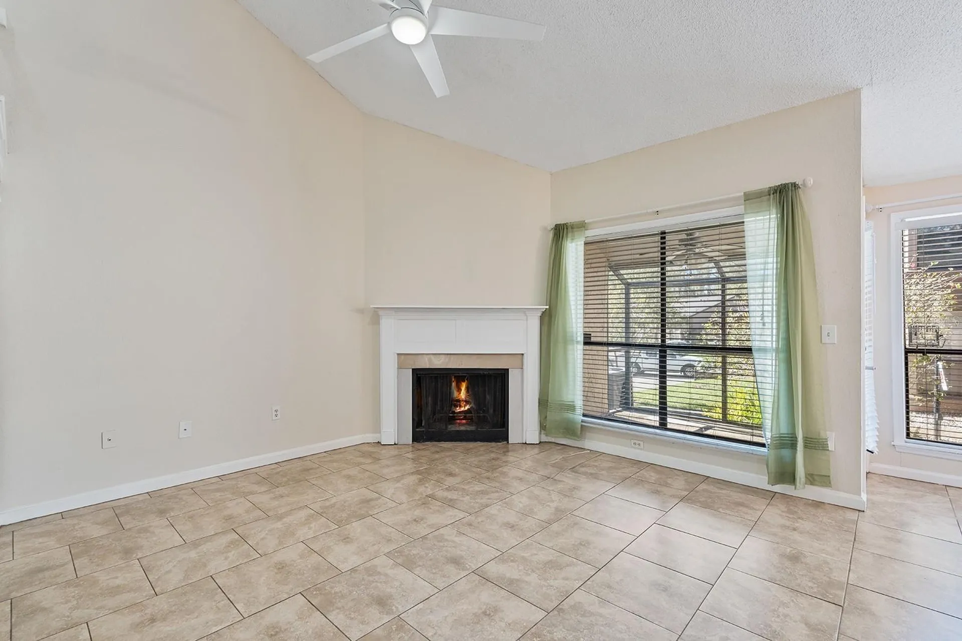 940 Douglas Avenue Altamonte Springs FL 32714