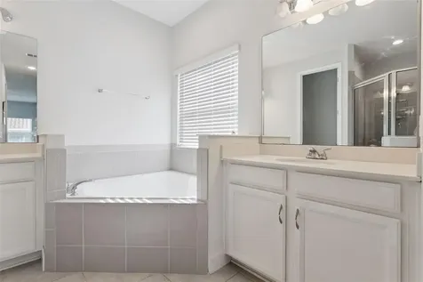 523 Bellissimo Place Howey In The Hills FL 34737