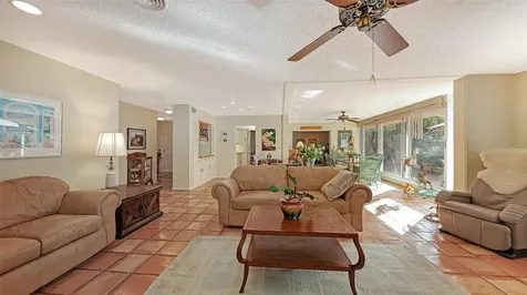 1672 Shoreland Drive Sarasota FL 34239