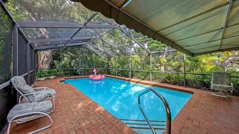 1672 Shoreland Drive Sarasota FL 34239