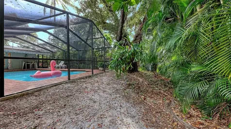 1672 Shoreland Drive Sarasota FL 34239