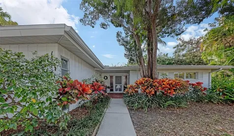 1672 Shoreland Drive Sarasota FL 34239