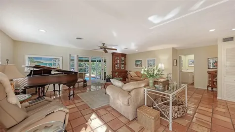 1672 Shoreland Drive Sarasota FL 34239