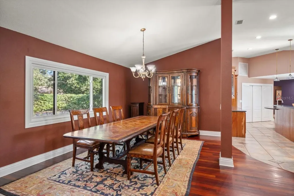 2402 Pine Hammock Clearwater FL 33764