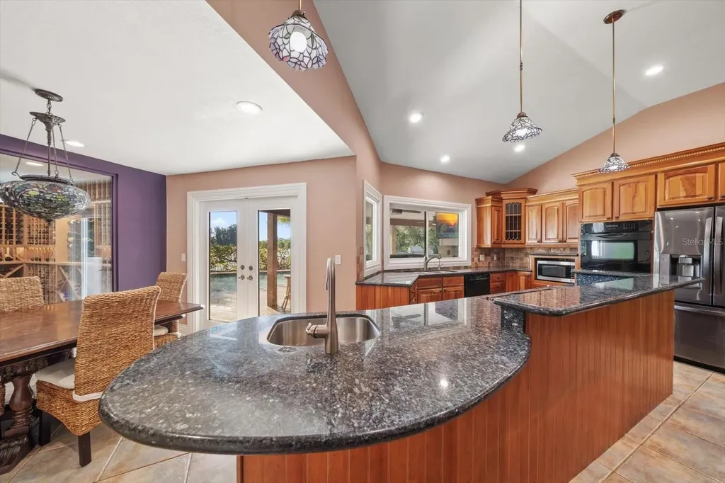 2402 Pine Hammock Clearwater FL 33764