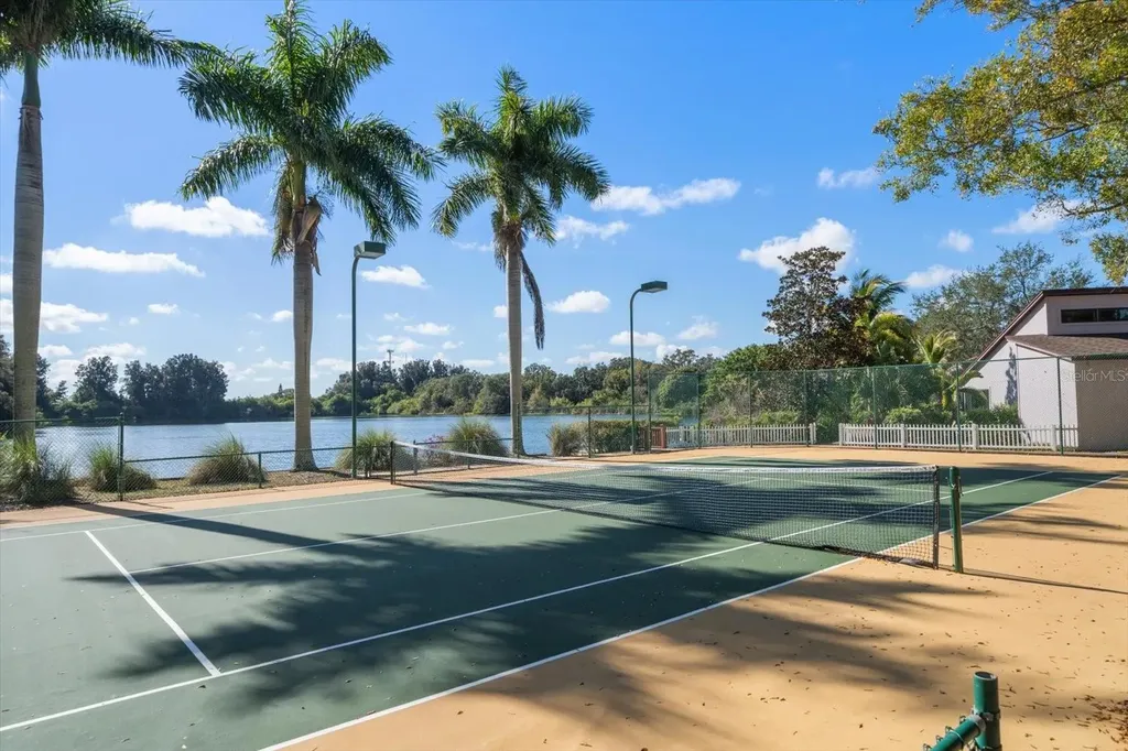 2402 Pine Hammock Clearwater FL 33764