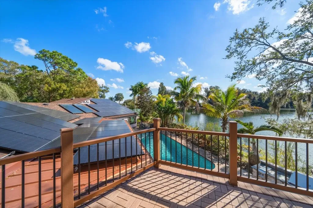 2402 Pine Hammock Clearwater FL 33764