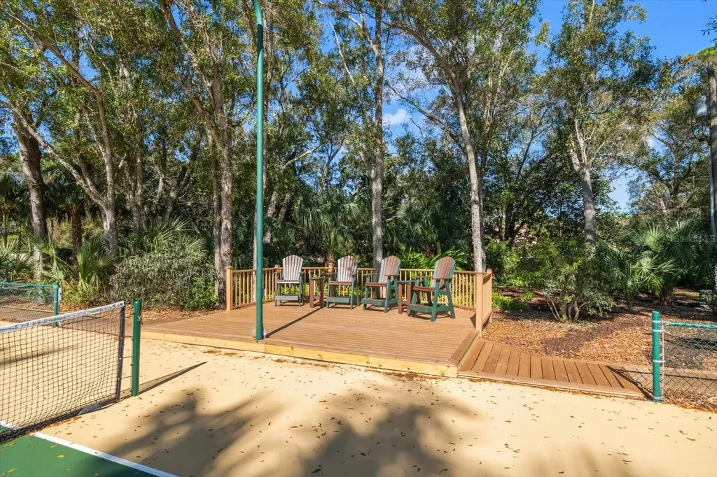 2402 Pine Hammock Clearwater FL 33764